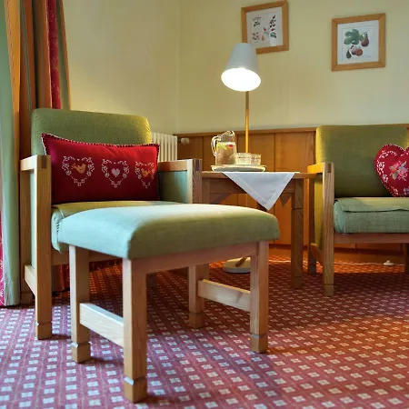 Otel An Der Brunnader - Therme Befindet Sich 4 Geh-minuten Entfernt