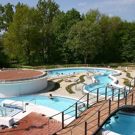 Hotel An Der Brunnader - Therme Befindet Sich 4 Geh-minuten Entfernt 3*