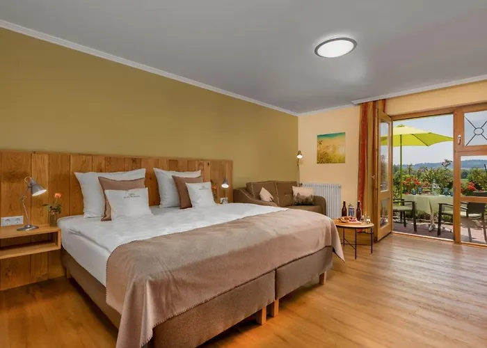 An Der Brunnader - Therme Befindet Sich 4 Geh-minuten Entfernt Hotel 3*