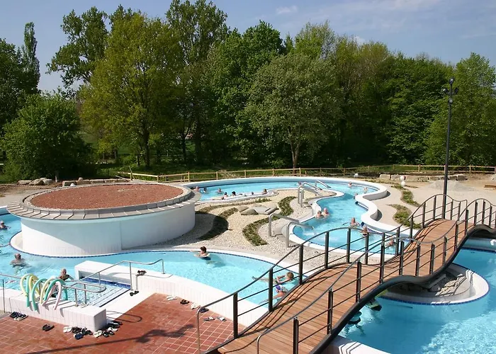 Hotel An Der Brunnader - Therme Befindet Sich 4 Geh-minuten Entfernt 3*